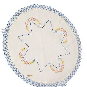 VTG TABLE RUNNER COTTAGE ROUND EMBROIDERED DRESSER SCARF ESTATE GRANDMA